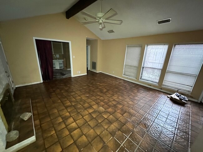 Photo - 114 Avant Garde Dr