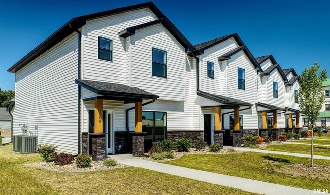 Photo - 1004 S 4th St