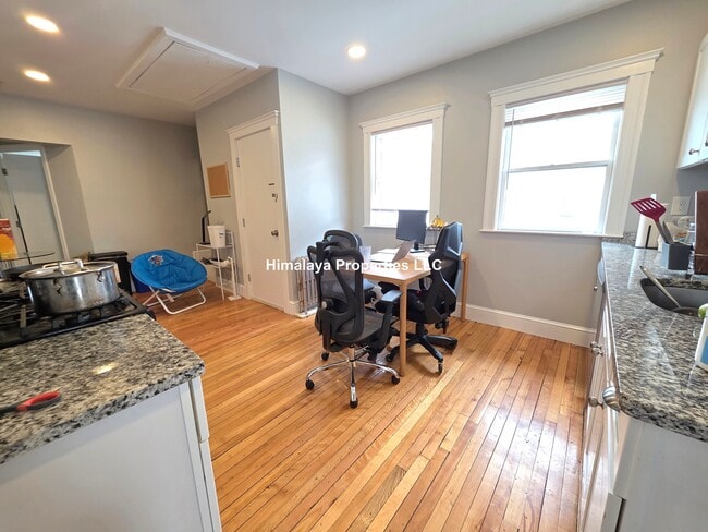 Photo - 74 Frederick Ave Unit 2