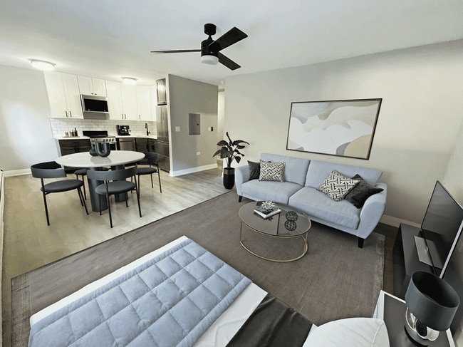 Photo - 5650 N Sheridan Rd