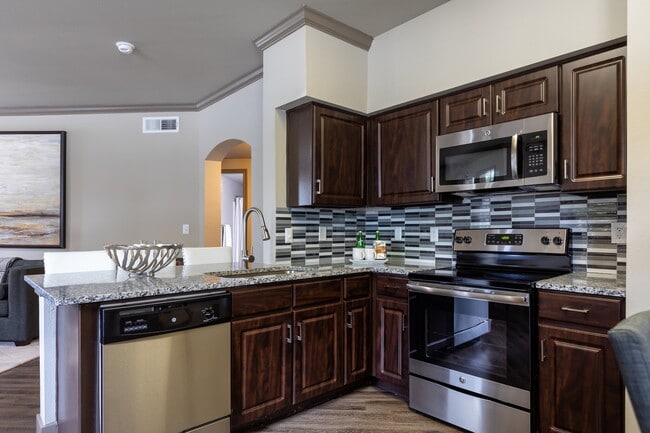 Move-In Deal You Can’t Miss – 1 Month Free! - Move-In Deal You Can’t Miss – 1 Month Free! Condo Unit AALW