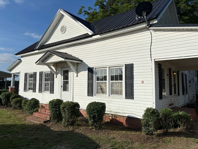 Building Photo - 4585 Plain View Hwy