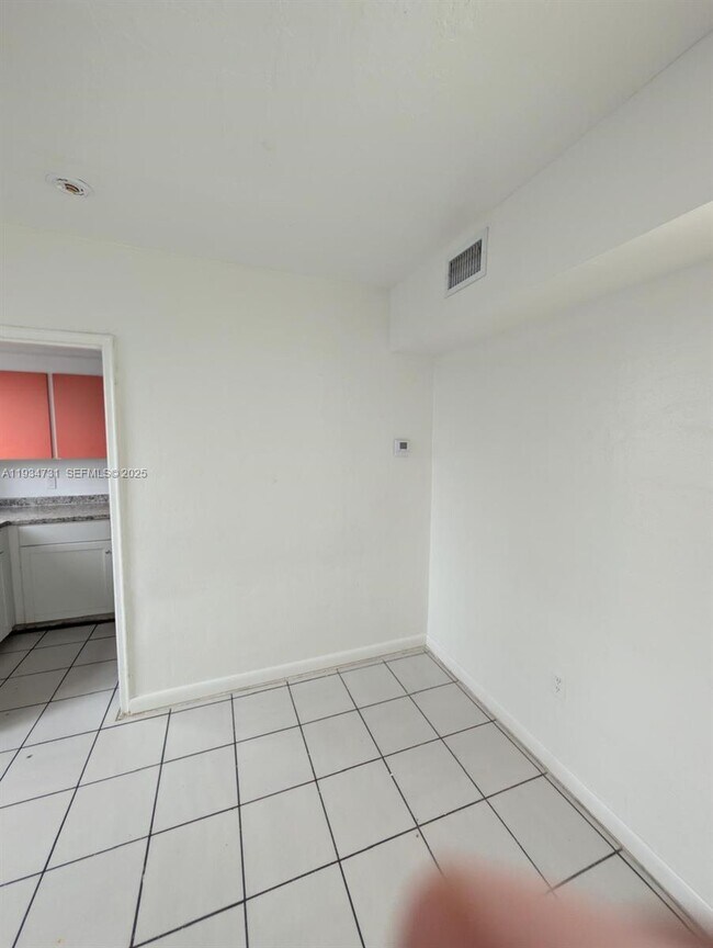 Photo - 888 SW 6th St Unit 607