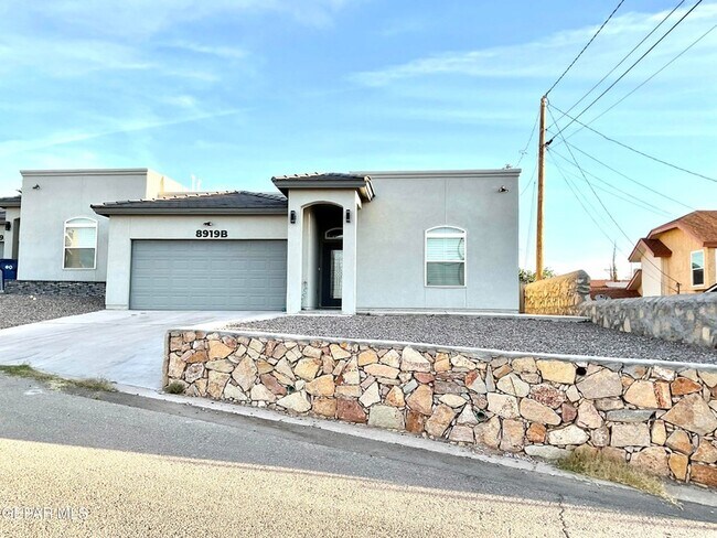 Photo - 8919 Eclipse St Unit B