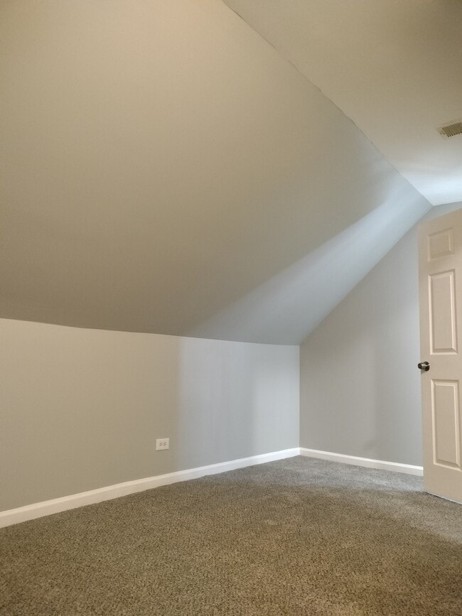 Photo - 8320 S Muskegon Ave