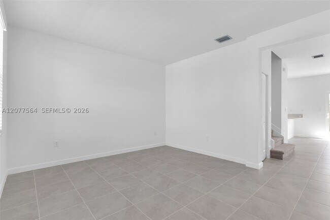 Photo - 2660 SE 28th Dr