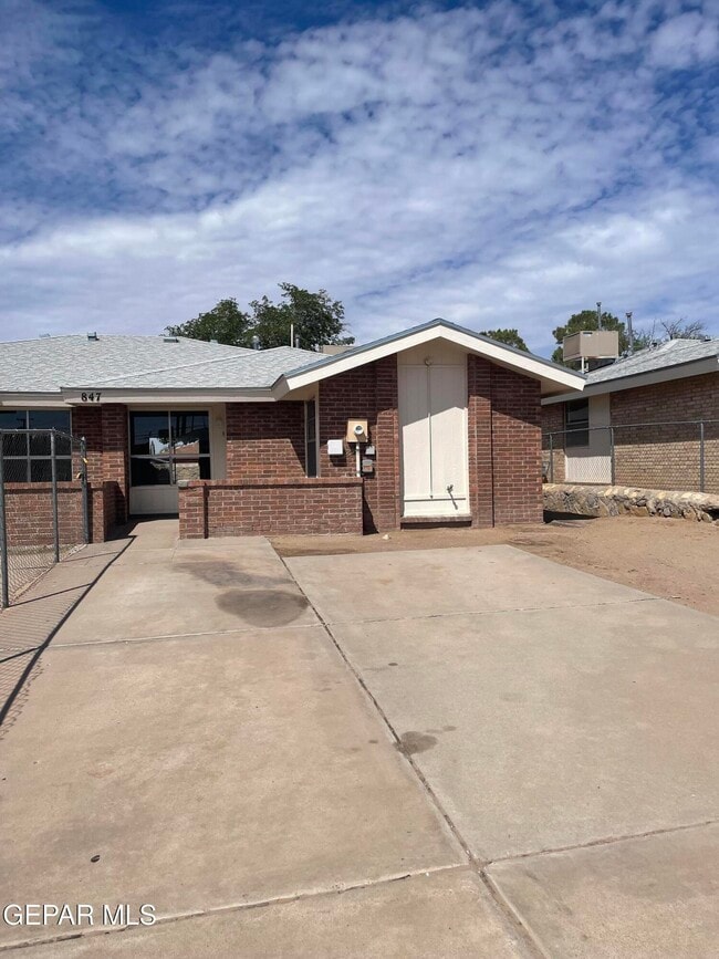 Building Photo - 847 Montera Rd Rental