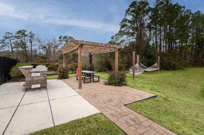Deerbrook Apartments