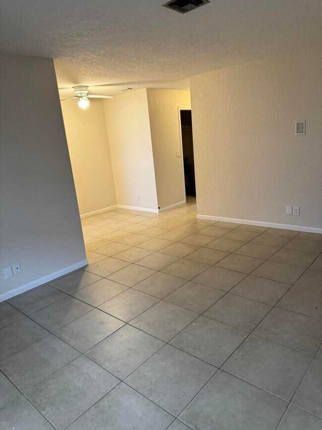 220 Croton Ave Unit 210