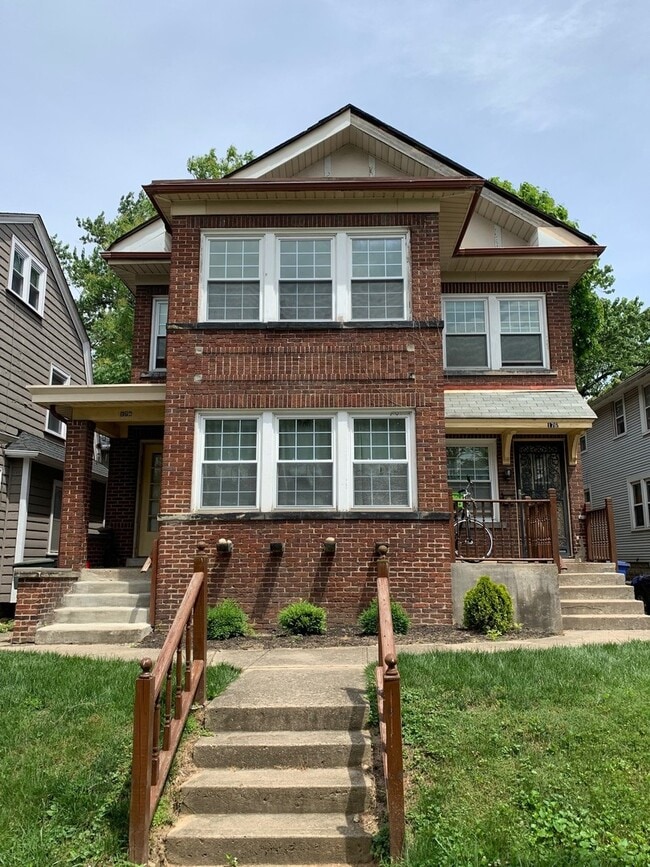 Building Photo - 176 Clinton St Unit 176.5