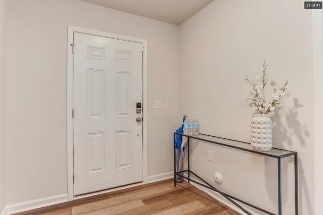 Photo - 304 Leland Crst Dr