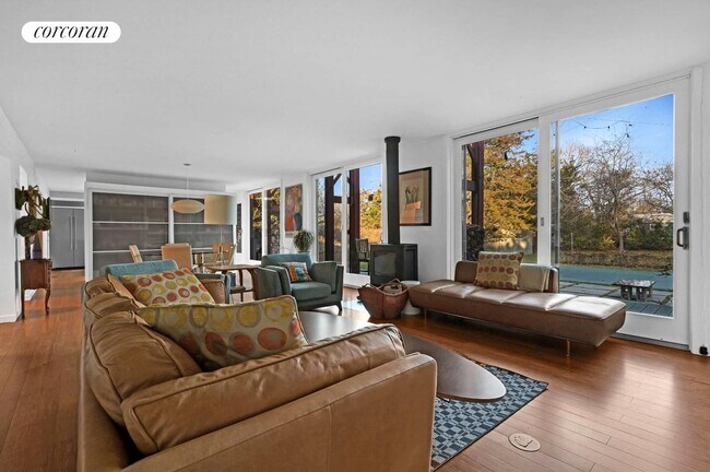 Photo - 22 Whitney Rd