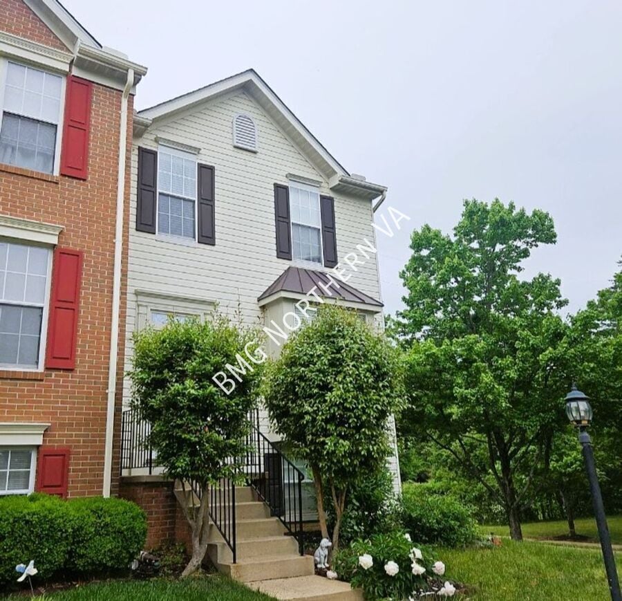 Photo - 7408 Gadsby Square