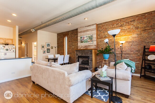 Photo - 1817 W Armitage Ave Unidad 2