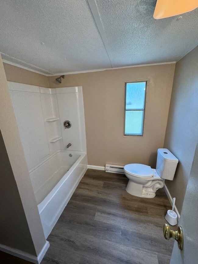 Photo - Newly Remodled 3 Bedroom 2 Bath Unit