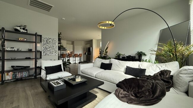 Photo - 2042 Live Oak Dr Casa