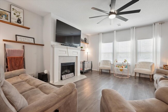 Photo - 58 Summerhill Dr NE