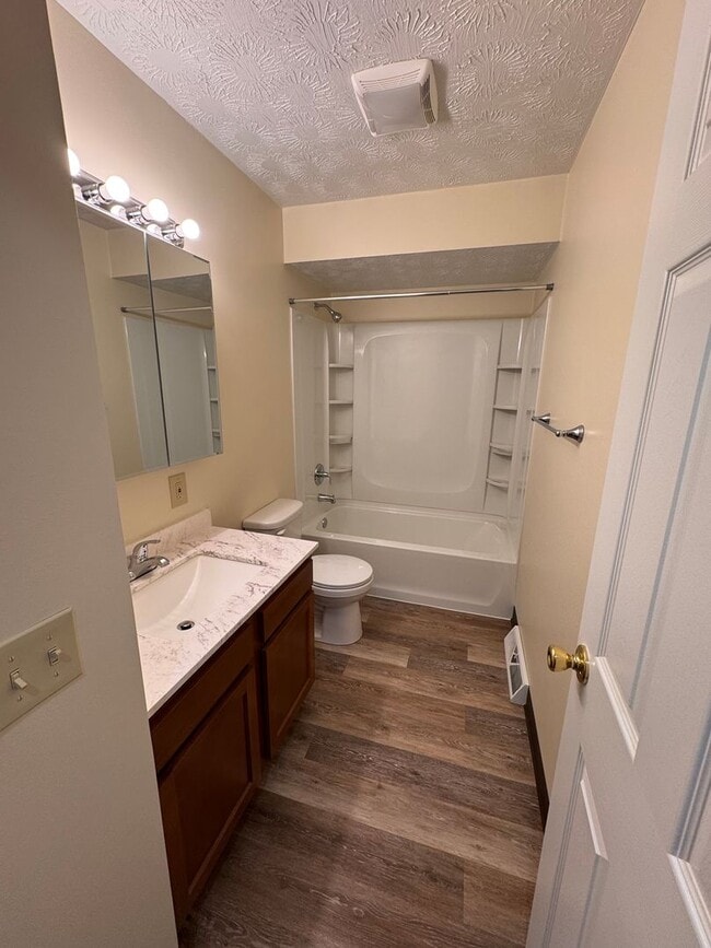 2239 Woodland Trce