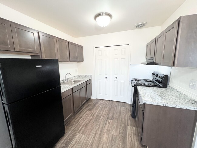 2 HAB - Cocina - Taylor Park Townhomes