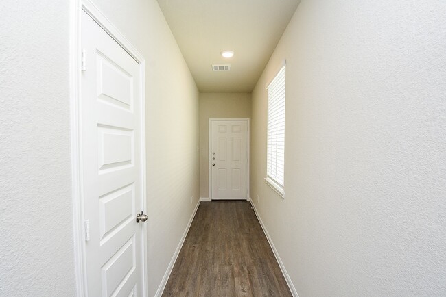 Photo - 14042 Chinook Dr