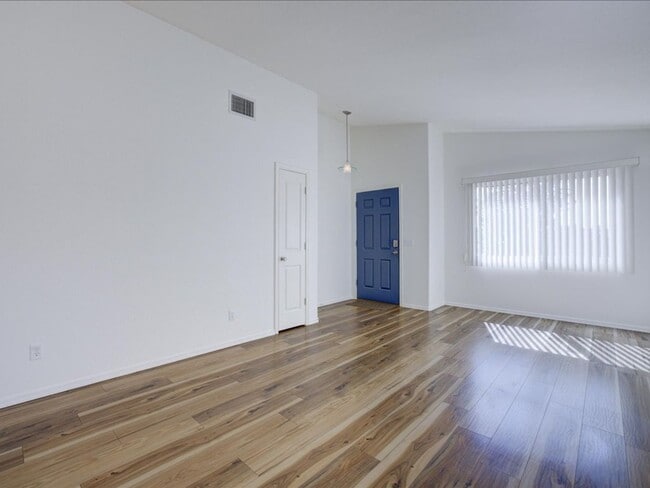 Photo - Spacious 4-Bedroom Home with Private Pool & Large Enclosed Backyard!