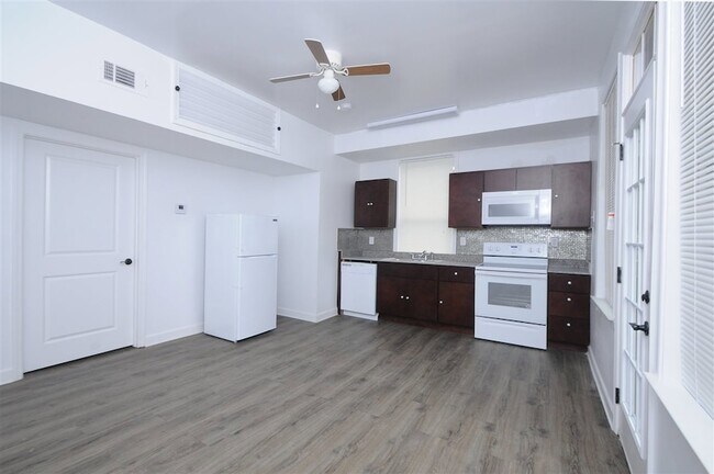 528 E Parkway N Unit 9