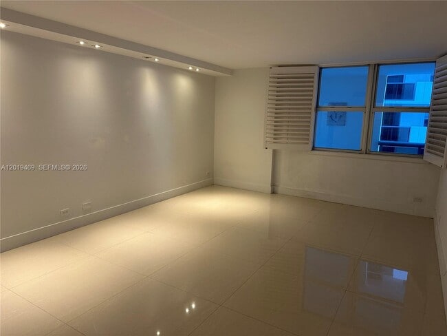 Photo - 6039 Collins Ave Unit 1221