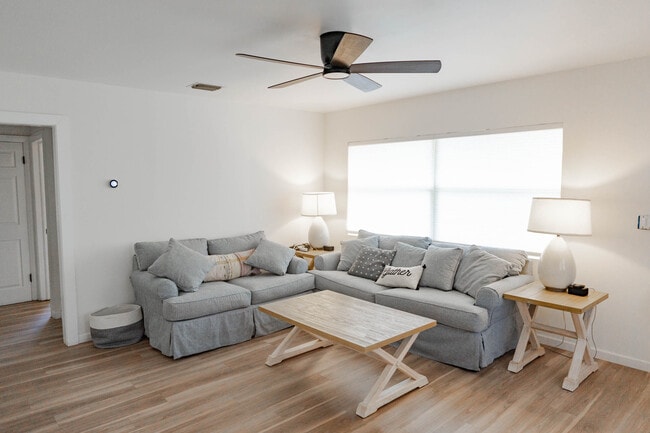 Photo - 704 Yelvington Ave