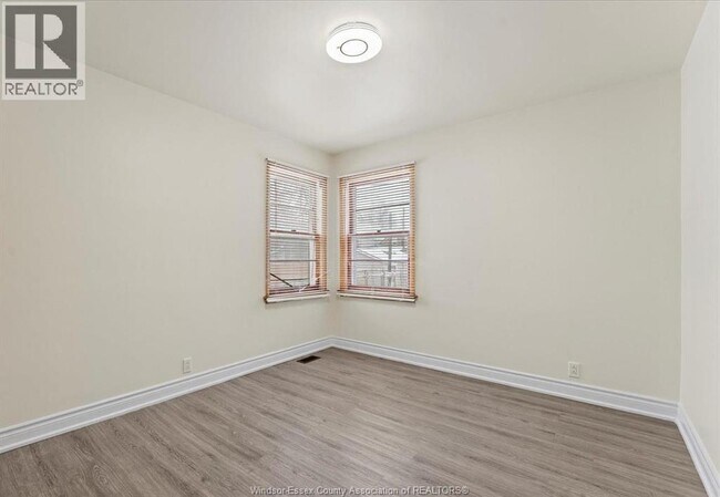 Photo - 732 CHURCH UPPER