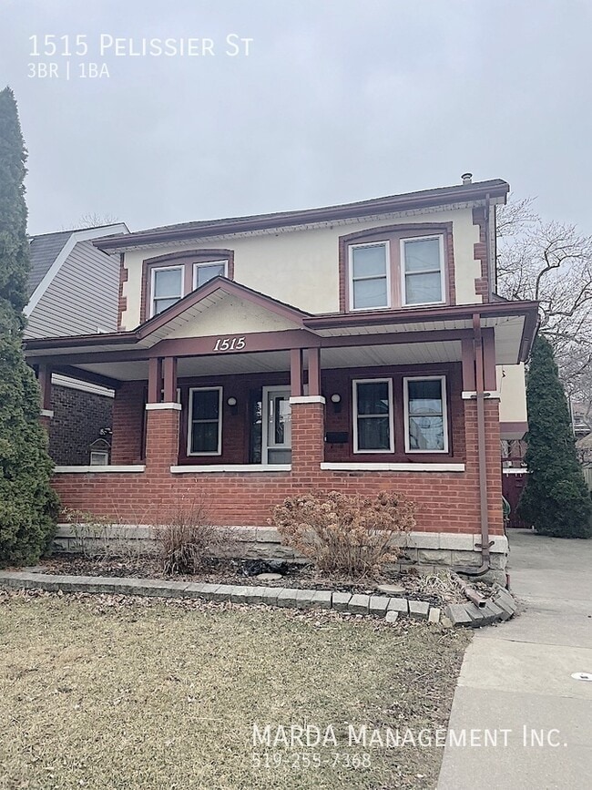 Building Photo - CHARMING 3 BED/1 BATH HOUSE DOWNTOWN WINDSOR + HYDRO, WATER & GAS!