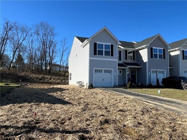 Photo - 214 Smith Ln