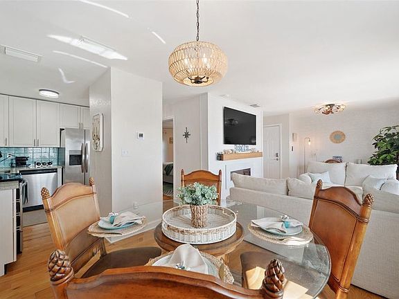 Photo - 5102 Coquina Key Dr SE