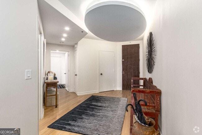 Building Photo - 2660 Peachtree Rd NW Unit 18H Rental