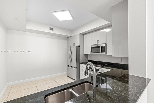 Photo - 3340 NE 190th St