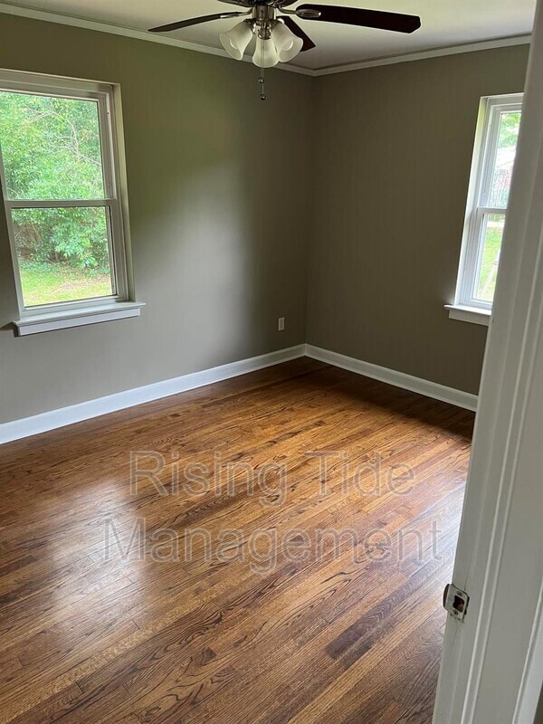 Photo - 3714 Honeysuckle Rd