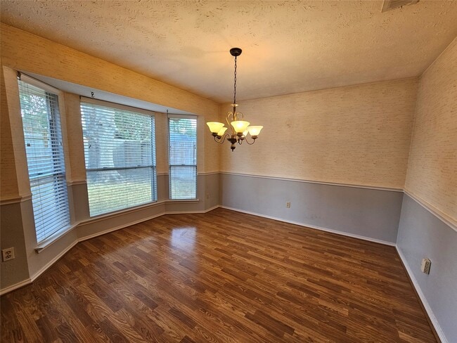 Photo - 22522 Round Valley Dr