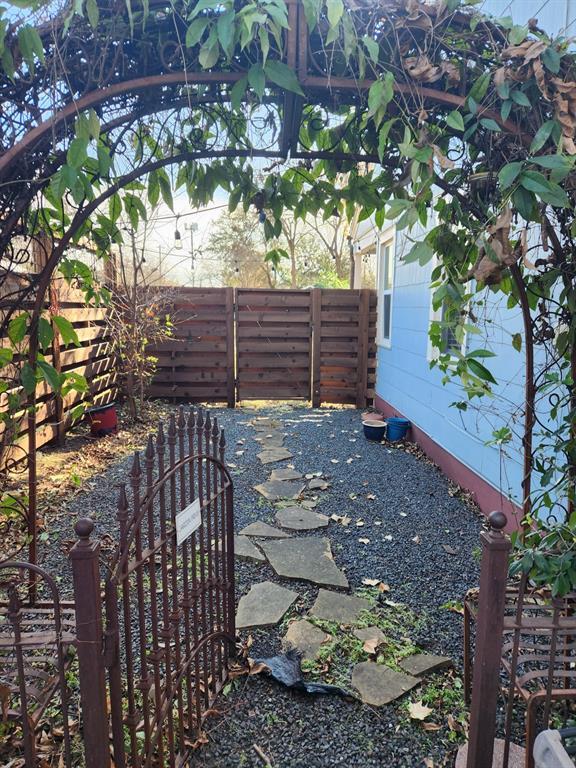 Photo - 4214 Bellvue Ave