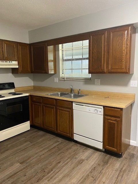 Photo - 2 Georgetown Dr