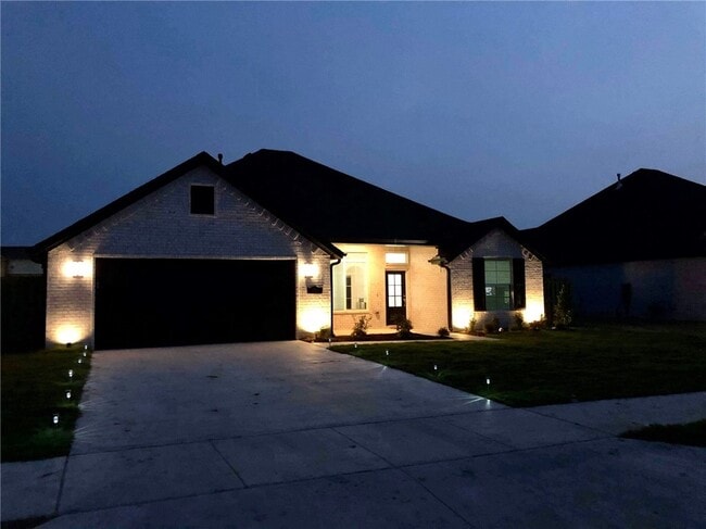 Photo - 2014 W Chandler Ave