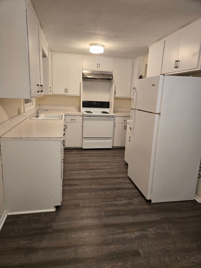 Photo - 513 N Oak Ave Unit 2 Bedroom Duplex Upper