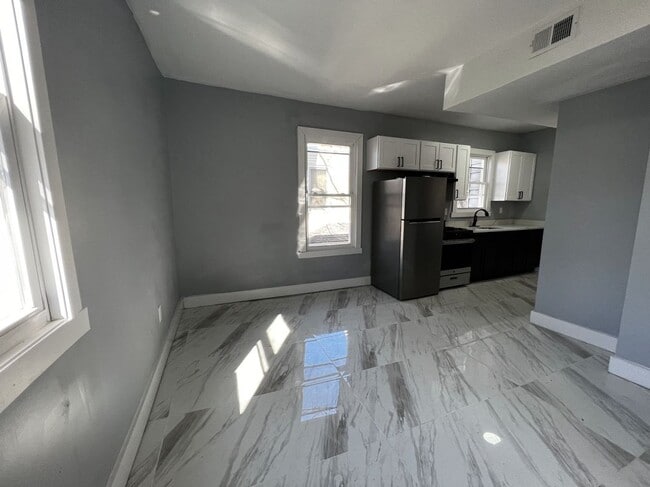 Photo - 237-239 South 7th Street, 2R