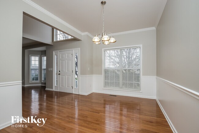 Photo - 2948 Logbridge Rd