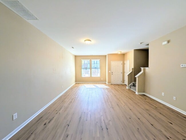 Photo - 4461 Middletown Dr