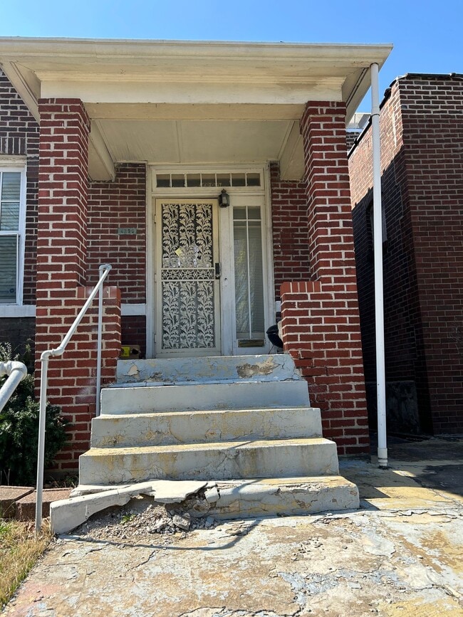 Photo - 4890 Margaretta Ave