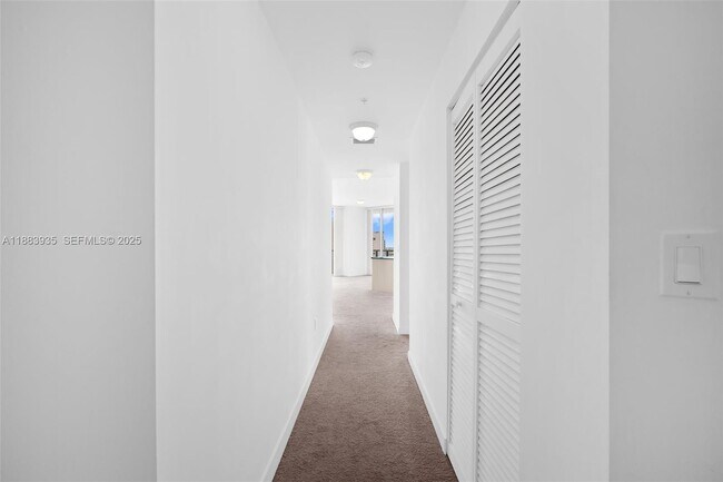 Photo - 79 SW 12th St Unidad 2512-S