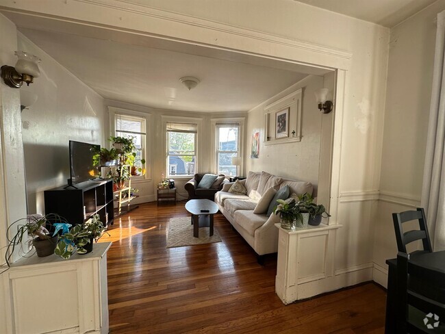 Building Photo - 226 Summer St Unit 2L Rental