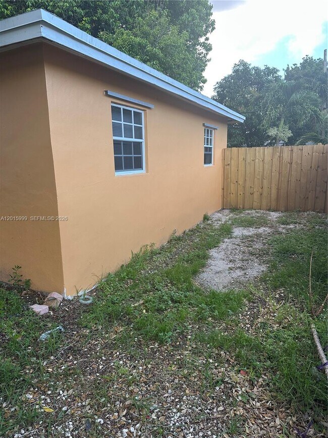 Photo - 4141 SW 32nd Dr