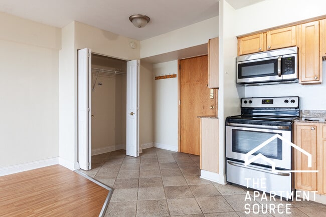 Photo - 4180 N Marine Dr Unit 507