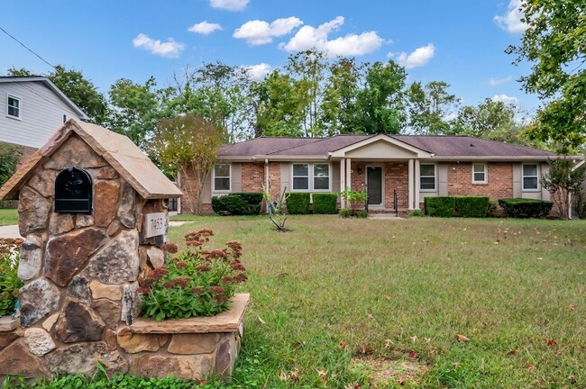 Photo - 7453 Harrow Dr