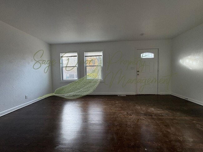 Photo - 5 BEDROOM IN INDEPENDENCE!!!